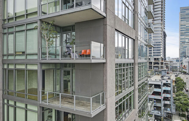 1 bed, 2 baths, 1,110 sqft, $4,000, Unit 815