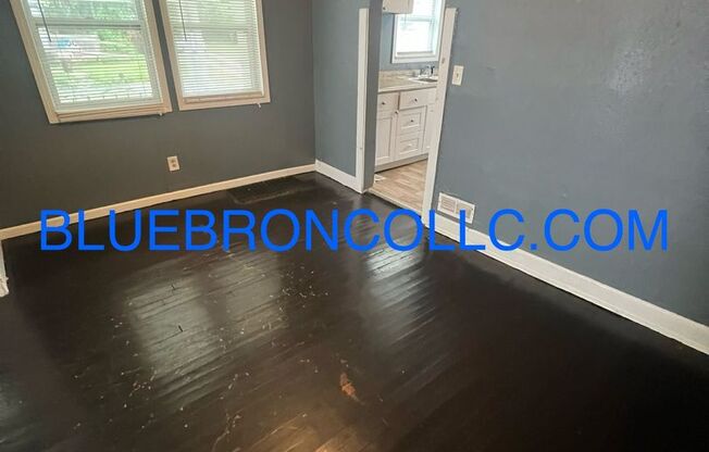 NEWly renovated Cute 2 bedroom 1 bathroom home