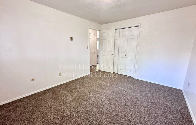 2 beds, 1 bath, 800 sqft, $1,195, Unit 50