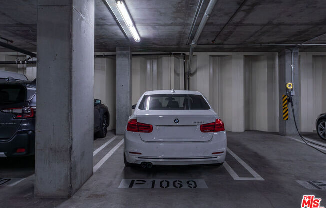 1 bed, 2 baths, 1,390 sqft, $4,000, Unit 1707