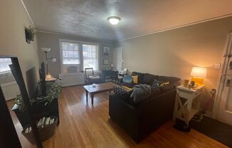 1 bed, 1 bath, 700 sqft, $1,395, Unit 4