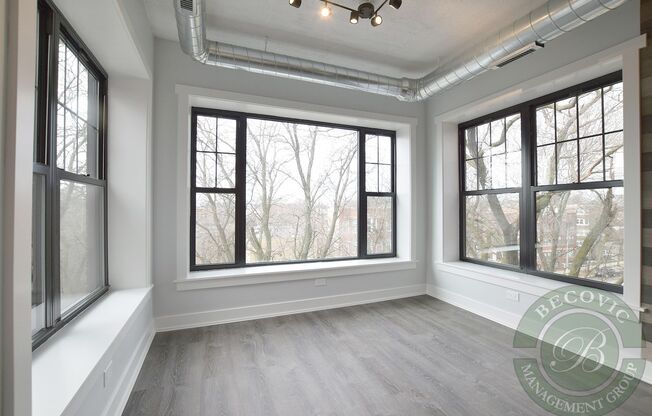2 beds, 1 bath, 570 sqft, $2,500, Unit 301