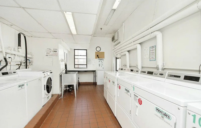 1 bed, 1 bath, 711 sqft, $4,750, Unit 3T