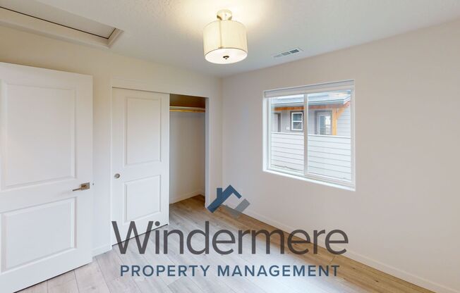 3 beds, 2 baths, 1,064 sqft, $1,895, Unit 1412 Artesia