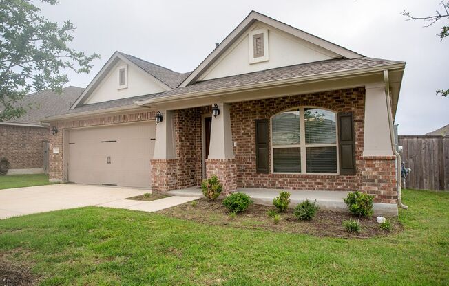Beautiful One Level 3 BR / 2 BA Home for Rent!