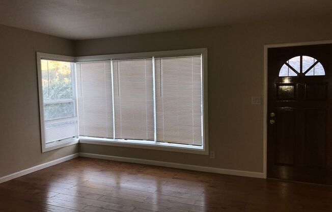 2 beds, 1 bath, $2,700