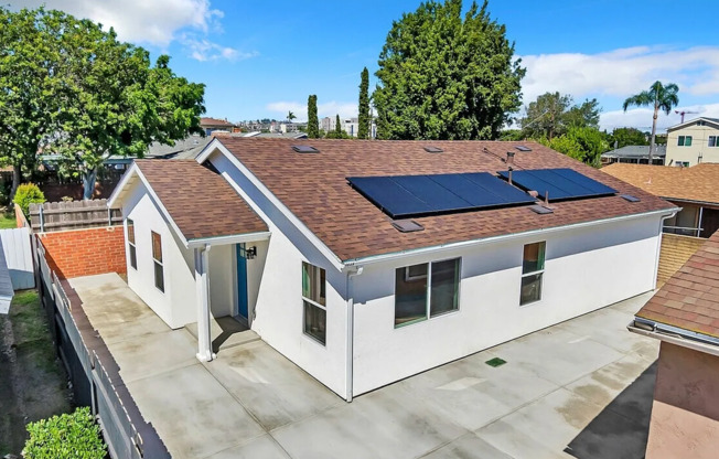 5644-5646 Dorothy Way