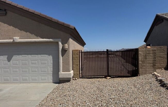 3 Bedroom Exec Home Bullhead Parkway close to River/golf, fenced yard and "Boat Deep" Garage
