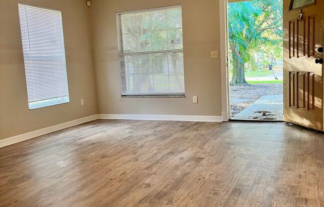 Fresh and Refurbed 3 Bed / 2 Bath Home in Apopka