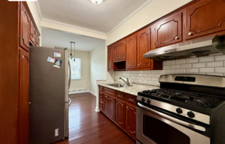48 10 28 AVE