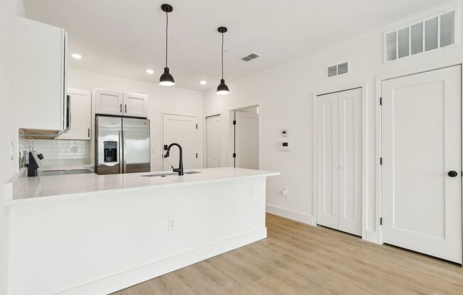 2 beds, 2 baths, 784 sqft, $1,895, Unit 308