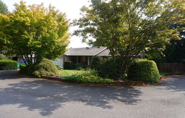 Beautiful Lincoln Neighborhood Home for Lease - 4631 NW Lincoln Ave