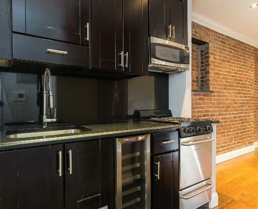 3 beds, 1 bath, $6,495, Unit 4A