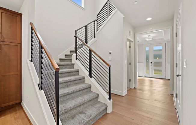 4-Bed, 2.5-Bath Beautiful Home in Shoreline — 2 Car Garage w/ EV Charging, A/C, Top-Rated Schools, Nearby Walking Trails