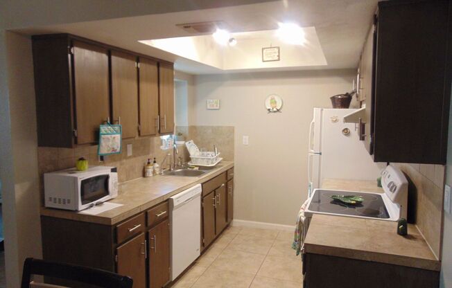 1 bed, 1 bath, $1,600, Unit Apt 122