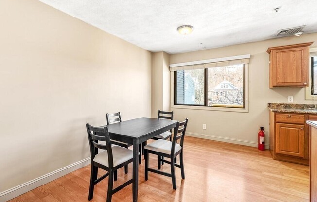 62 CRESTVIEW DR