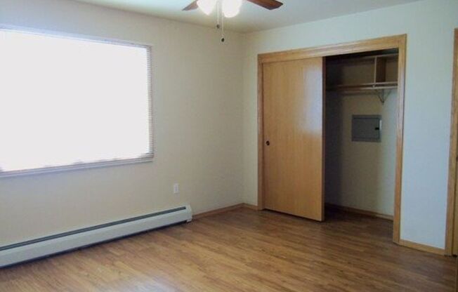 2 beds, 1 bath, 1,250 sqft, $1,329.99, Unit 156-04