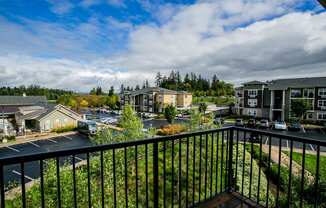 Kielo at Grass Valley Apartments in Camas with Private Patio Balcony