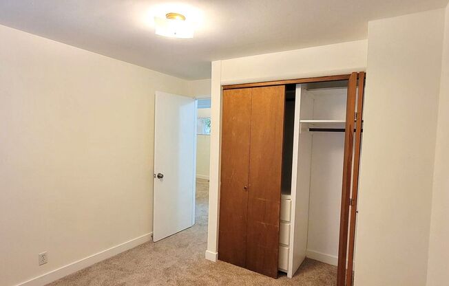 3 beds, 1 bath, $2,295