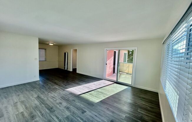 3 beds, 2 baths, $3,995, Unit 3714 1/2 Corinth Ave.