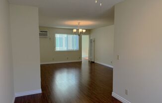 1 bed, 1 bath, 870 sqft, $1,950, Unit 12002-O