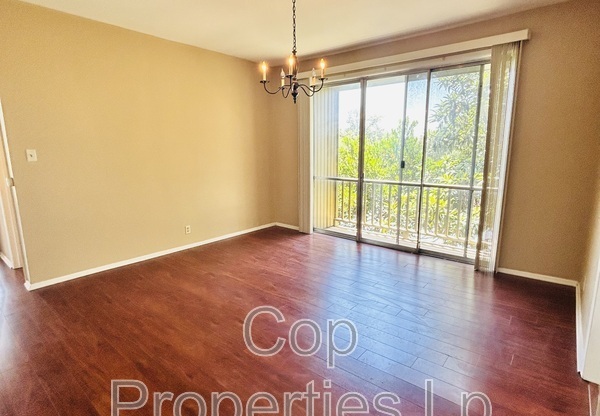 3878 HIDDEN DR