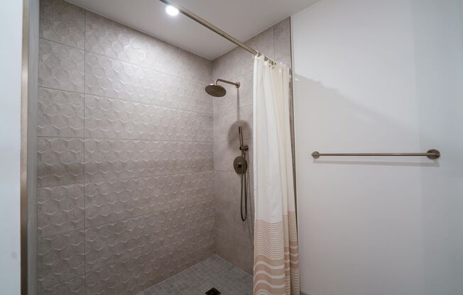 1 bed, 1 bath, 673 sqft, $2,554, Unit 539