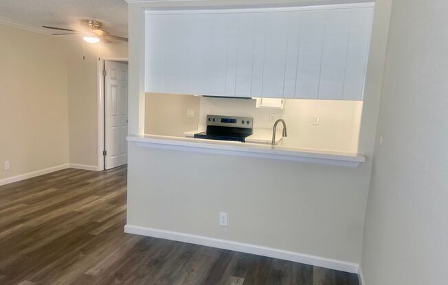 1 bed, 1 bath, 610 sqft, $1,750, Unit 215