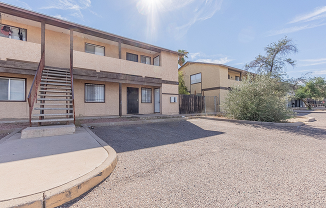 735 E HAZEL DR