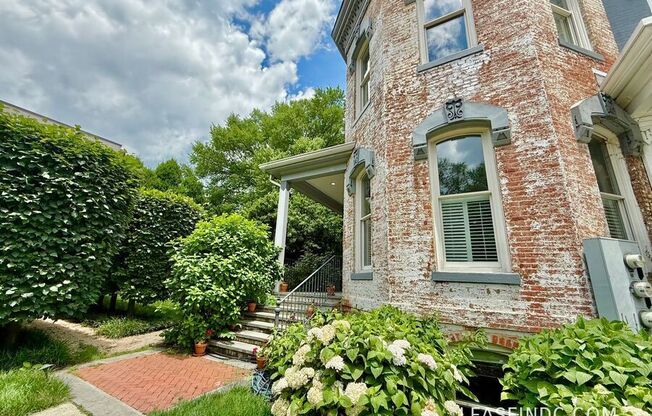 1903 3 ST NW