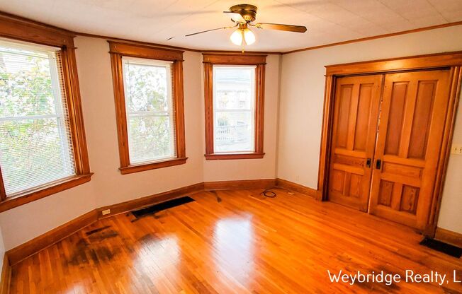 A Nice 4-Bedroom 1-Bath House in East Price Hill.