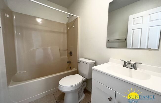 2 beds, 1 bath, $1,100