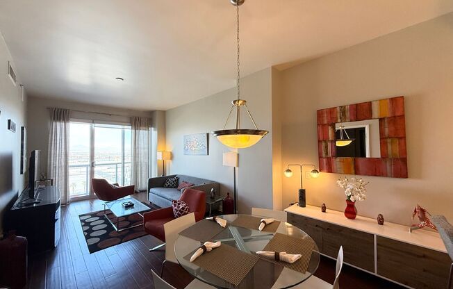 1/BD 1.5/BA Luxury High-Rise Living with Breathtaking Views and Amazing Amenities!