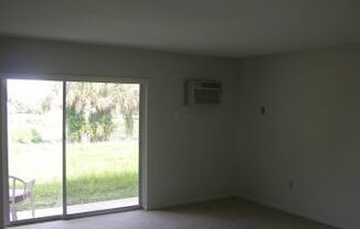 1 bed, 1 bath, 600 sqft, $1,000, Unit 4