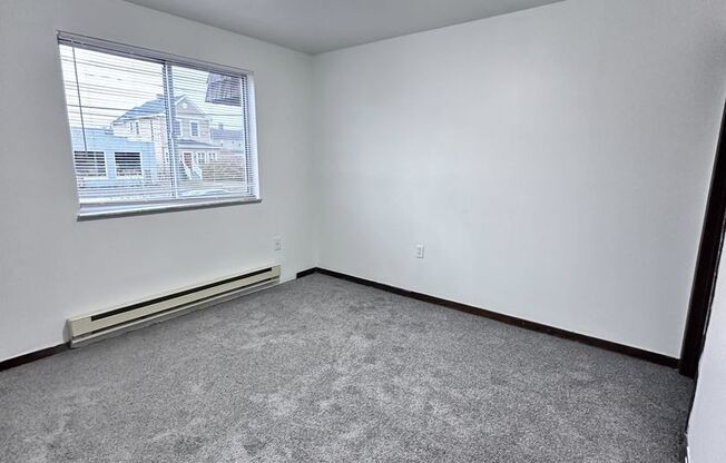 1 Bedroom Apartment Available on January! Apply Now!