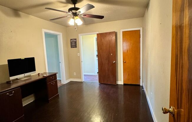 3 beds, 2 baths, $1,350