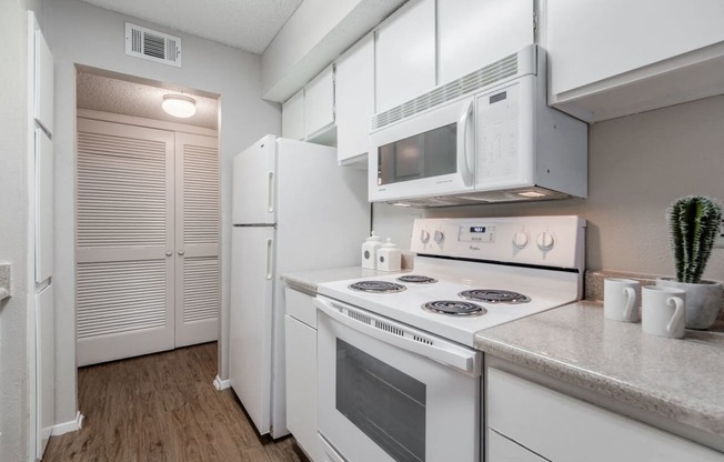 fully equipped kitchens  at Country Square, Carrollton, Texas