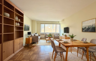 411 E 53 ST
