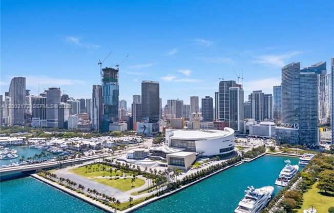 2 beds, 2 baths, 1,208 sqft, $5,490, Unit 888 Biscayne Blvd # 2404