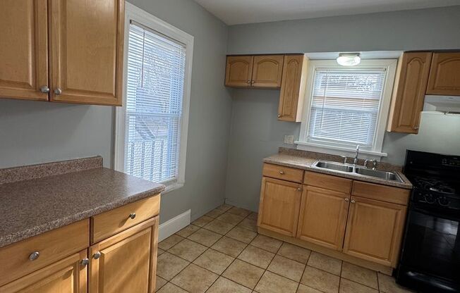 3 beds, 1 bath, $1,600