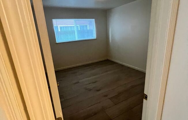 561 - 3137 &amp; 3145 Cadillac