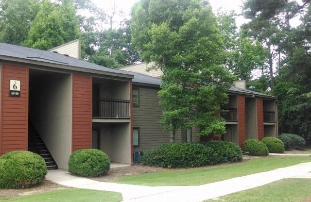 Wildwood Apartments Thomasville GA Walkways