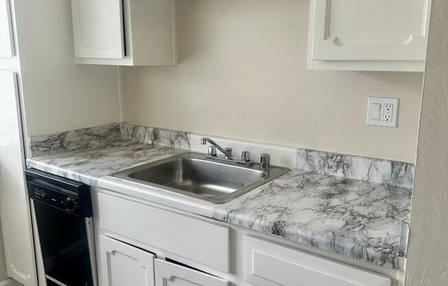 Colonial House South