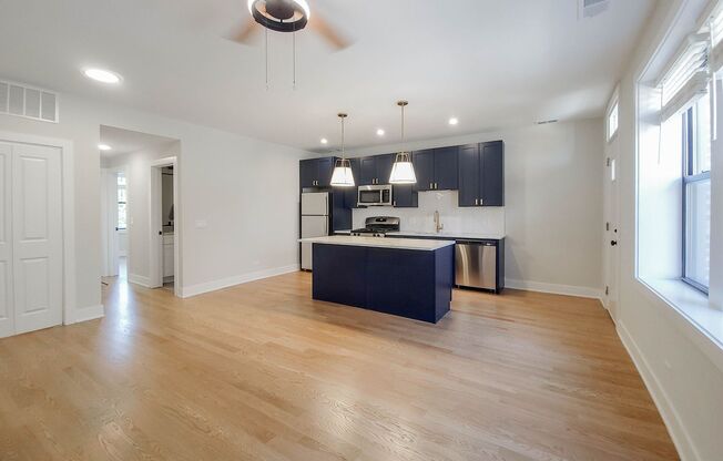 2 beds, 1 bath, 775 sqft, $2,950, Unit 2028-2A