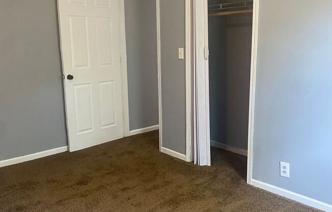 2 beds, 1 bath, 750 sqft, $850