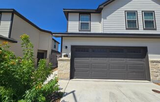 3 beds, 2.5 baths, $1,695