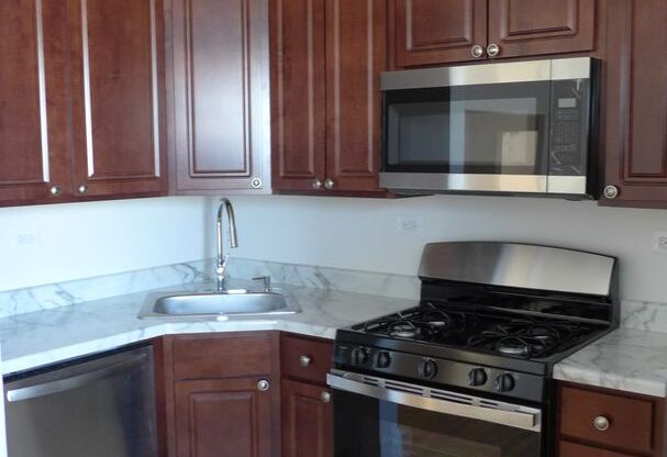 1 bed, 1 bath, 775 sqft, $1,625, Unit 48123B