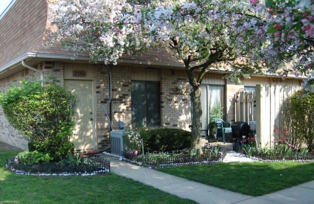 Apartment Entrance at Ashley Village Apartments, Columbus, 43232