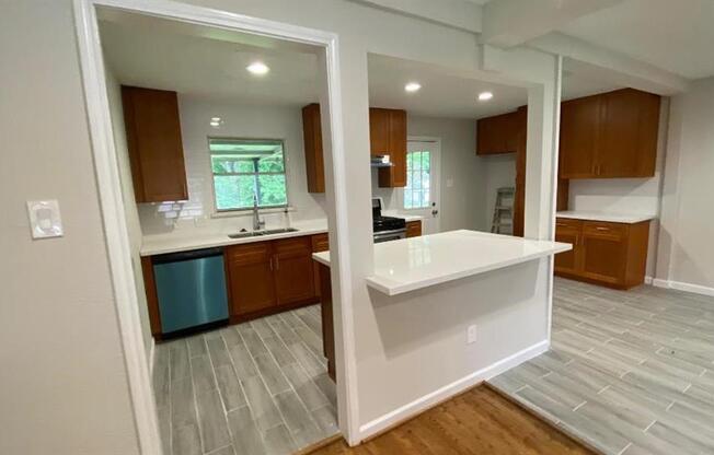 2406 ROSEMEAD DR