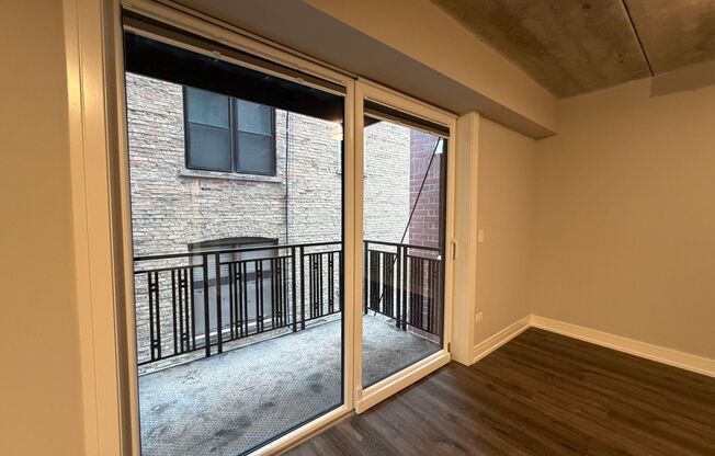 Studio, 1 bath, 418 sqft, $1,700, Unit 952-206